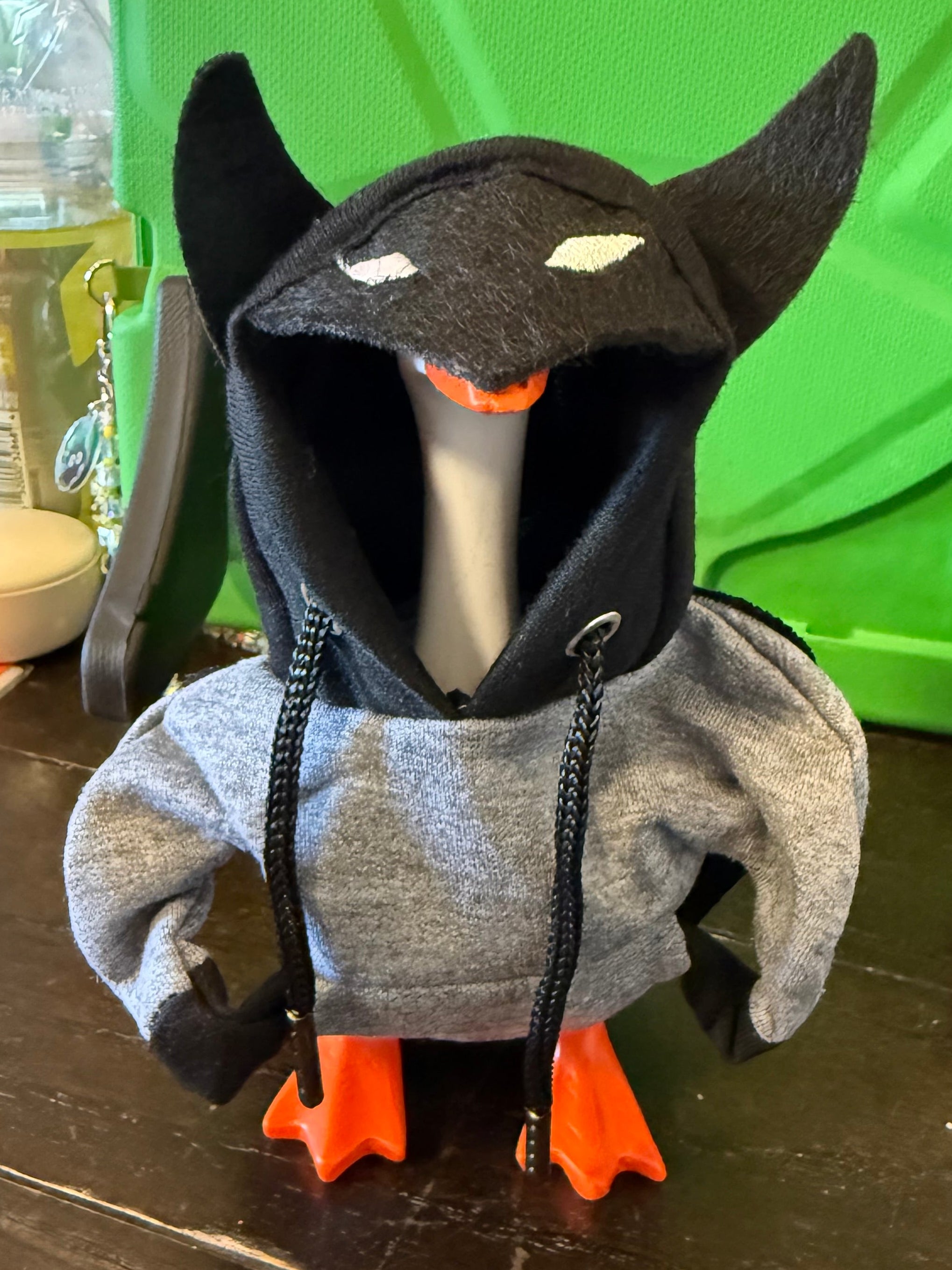 Mini 7” Goose Hoodie Outfit – Fits 7-Inch Desktop Geese