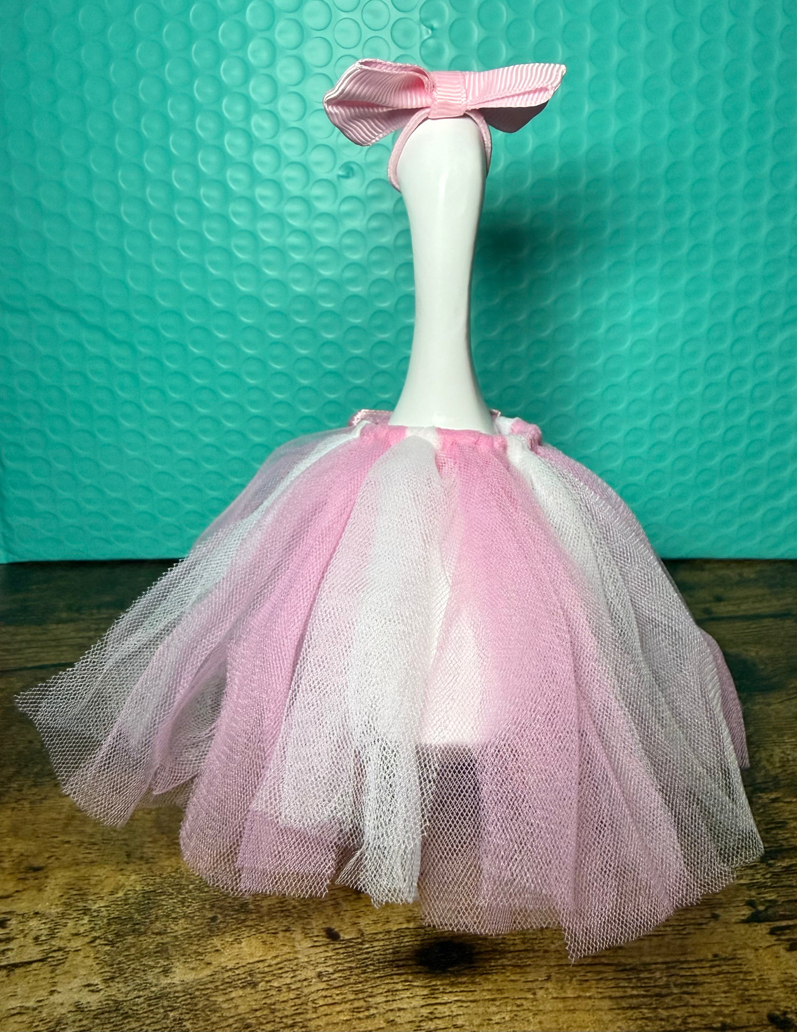 Tutu Desktop Goose Outfit Set – Bow & Tulle Skirt (7” Goose Bundle)