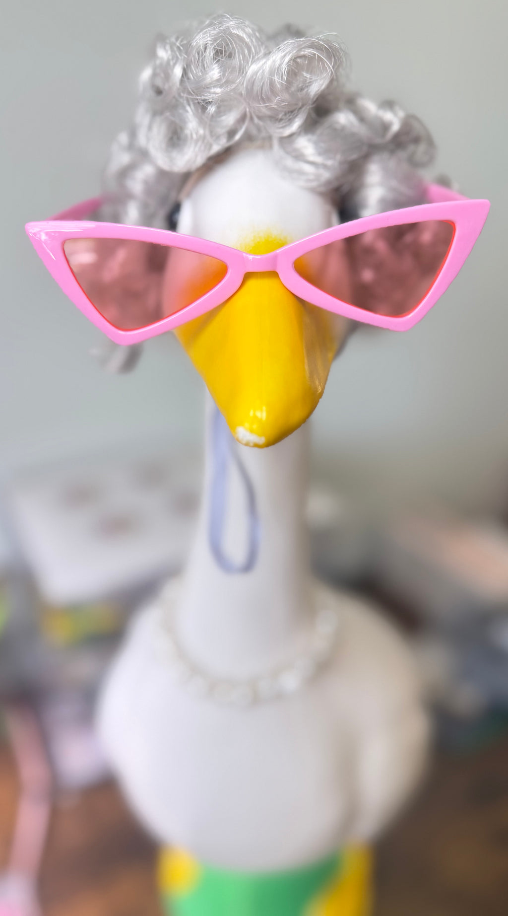 Grandmillennial Glam Goose™ Set – Silver Curl Wig, Pink Cat-Eye Sunglasses & Pearl Necklace